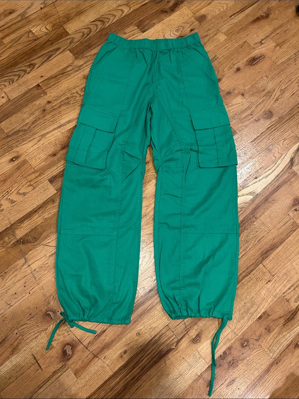 Women’s Emerald Green Cargo Jogger Pants
